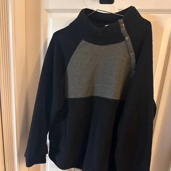 Fleece pullover - Picture 1 of 1